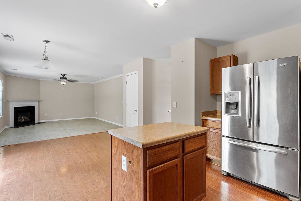 1203 E Summerfield