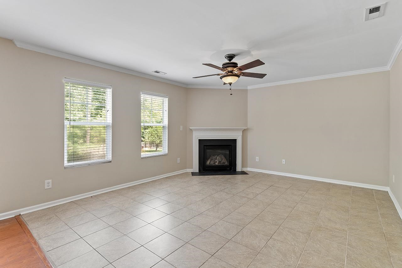 1203 E Summerfield