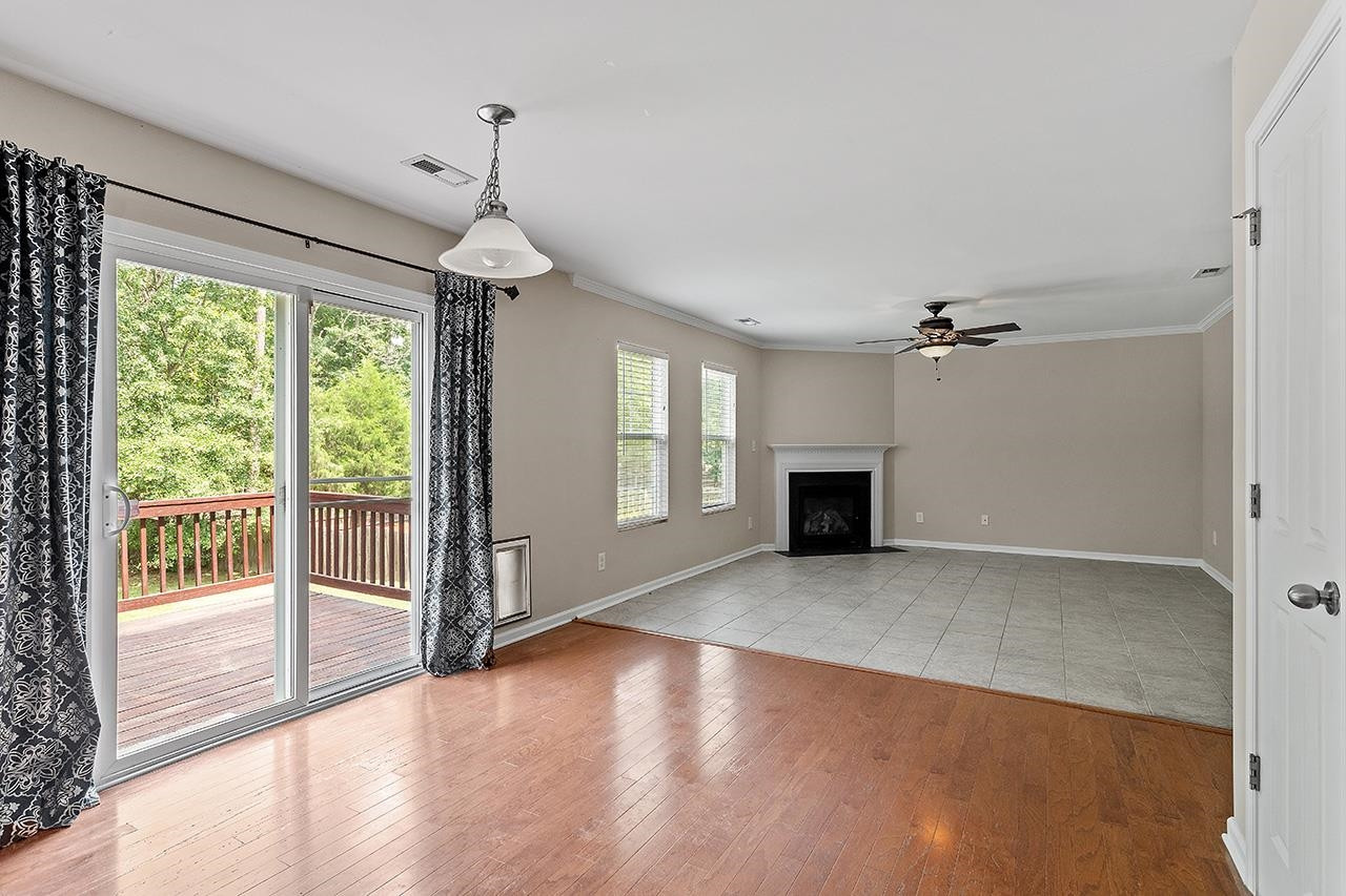 1203 E Summerfield