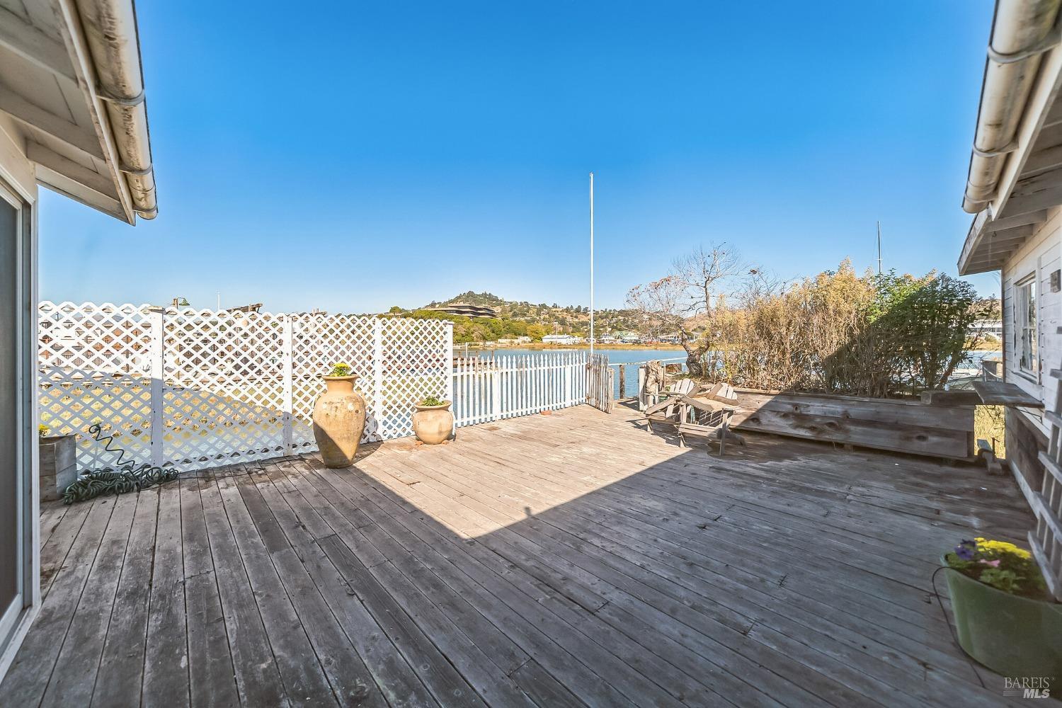 101 Greenbrae Boardwalk
