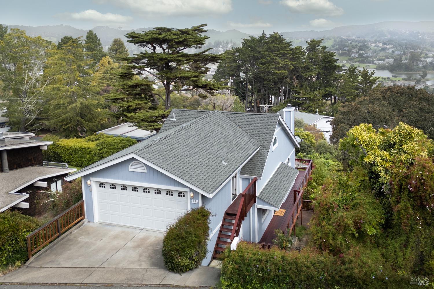 119 Stanford Ave
