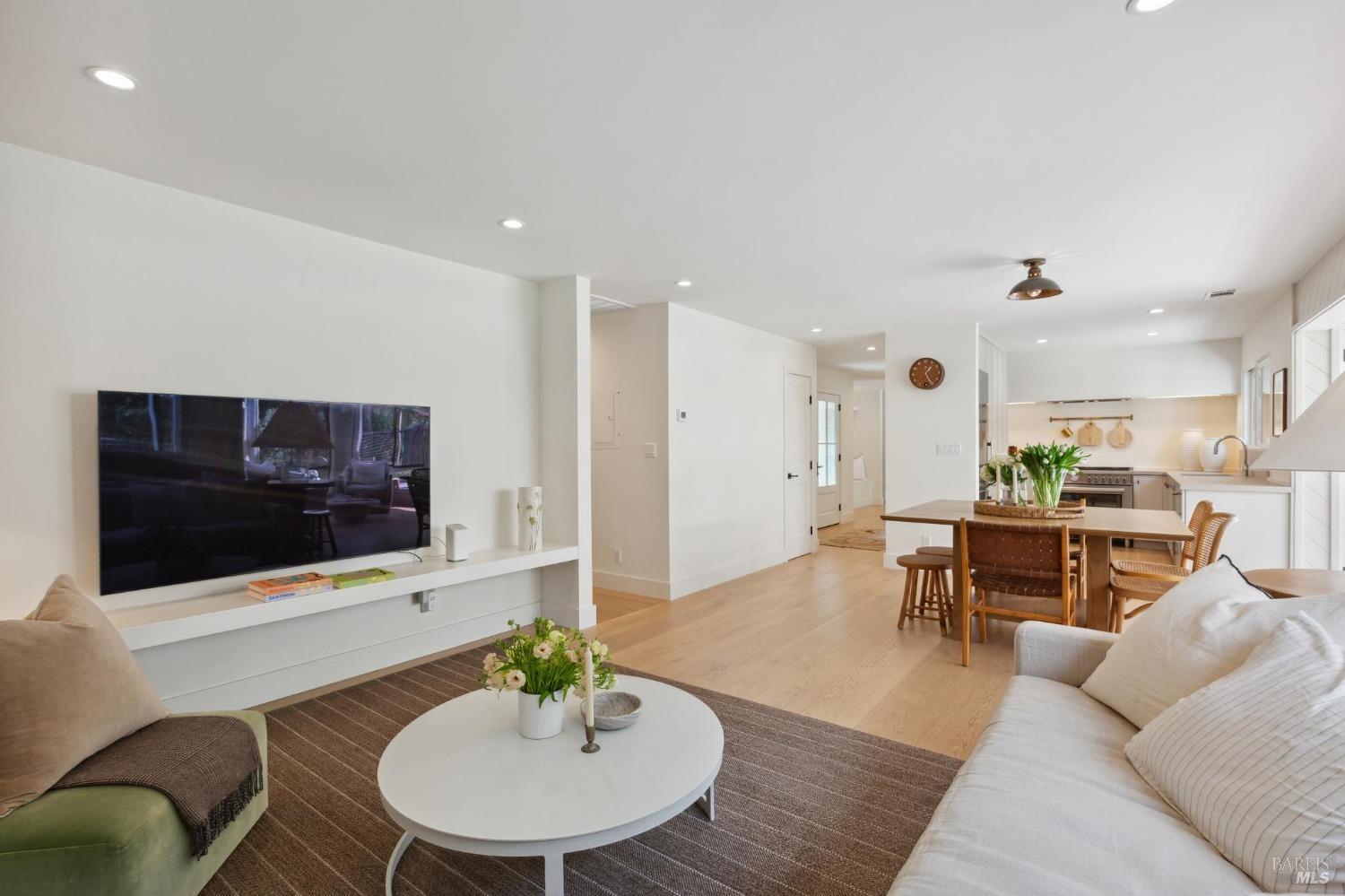 610 Calle De La Mesa