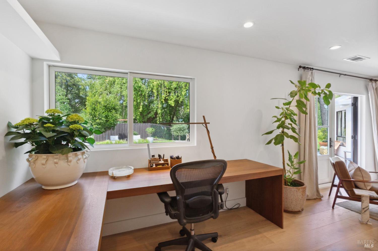 610 Calle De La Mesa