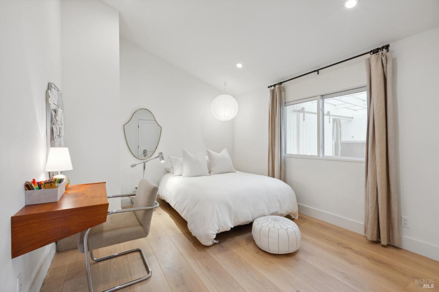 610 Calle De La Mesa