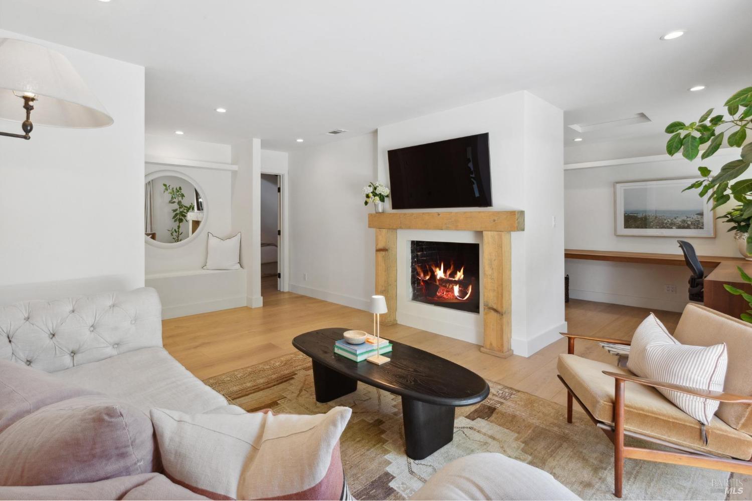 610 Calle De La Mesa