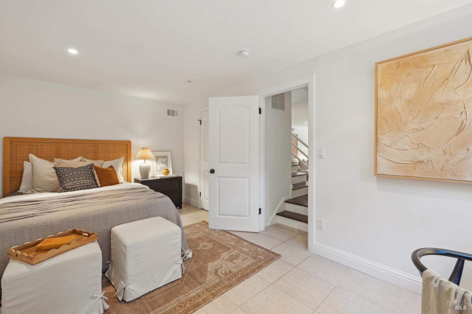 124 W Blithedale Ave