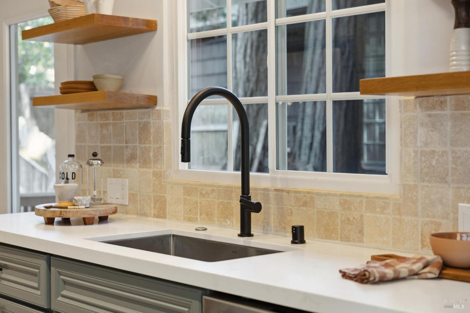 124 W Blithedale Ave