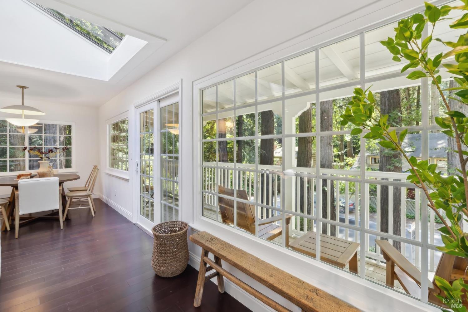 124 W Blithedale Ave