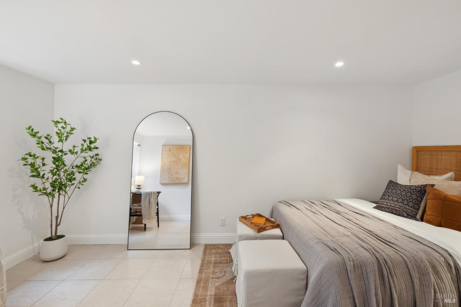 124 W Blithedale Ave