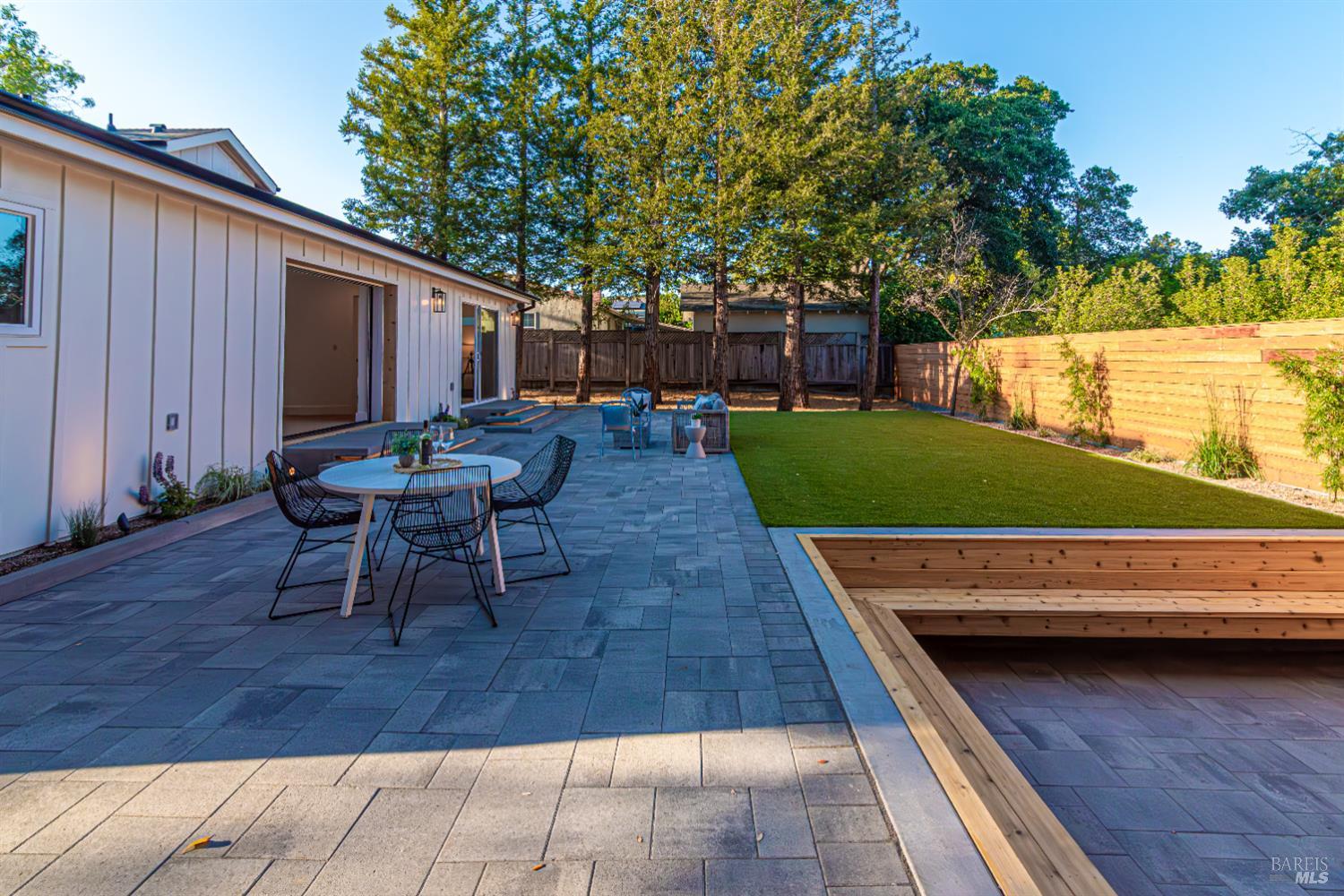 2550 Heatherstone Dr