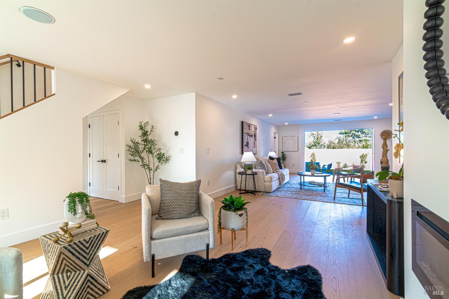 2550 Heatherstone Dr