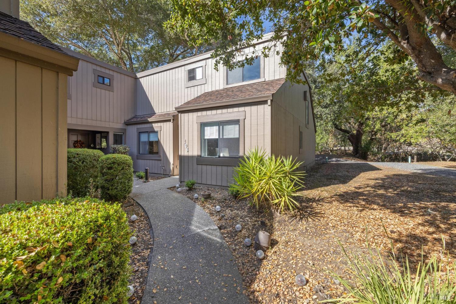 106 Indian Way