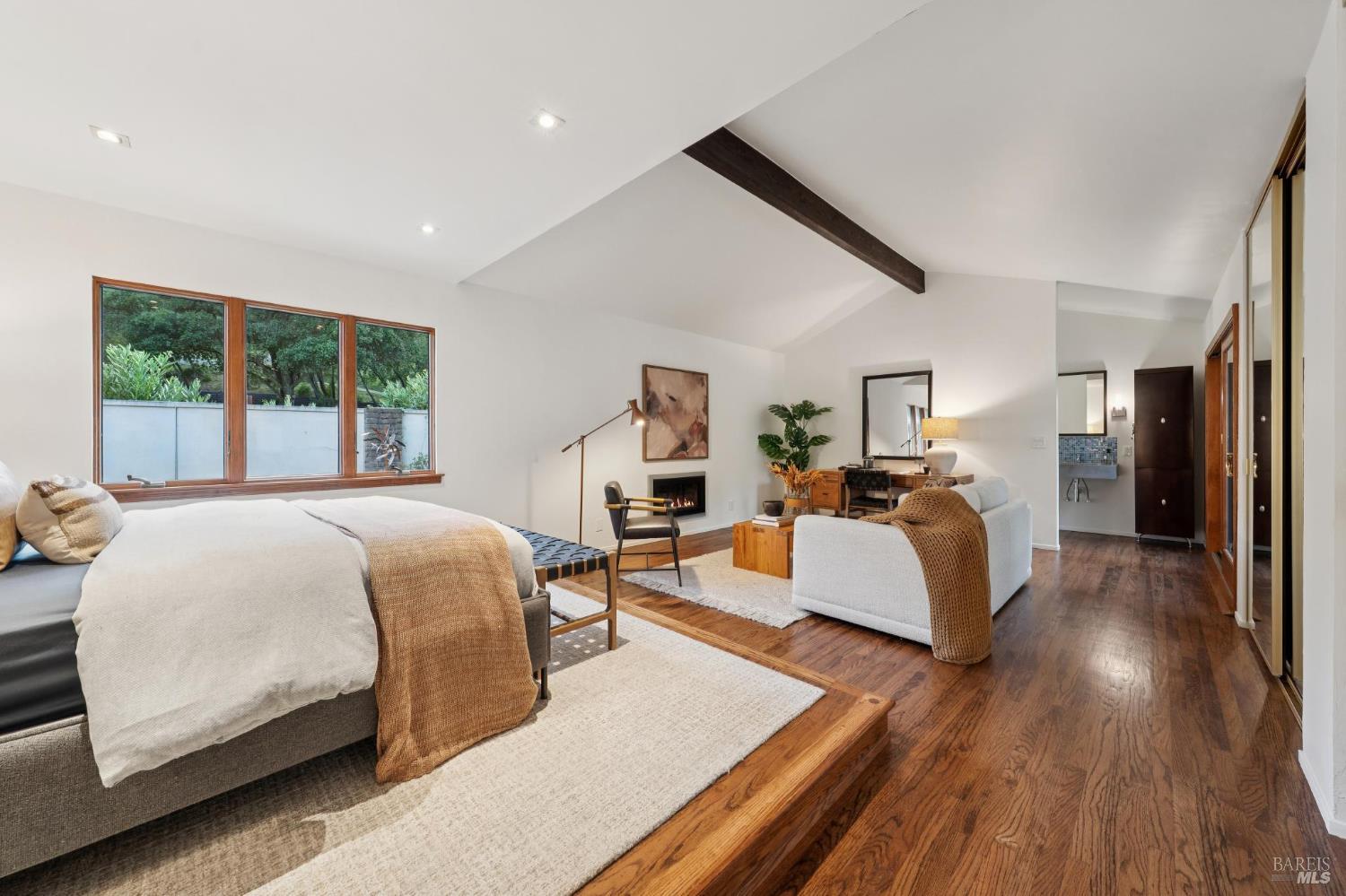 87 Mount Tallac Court