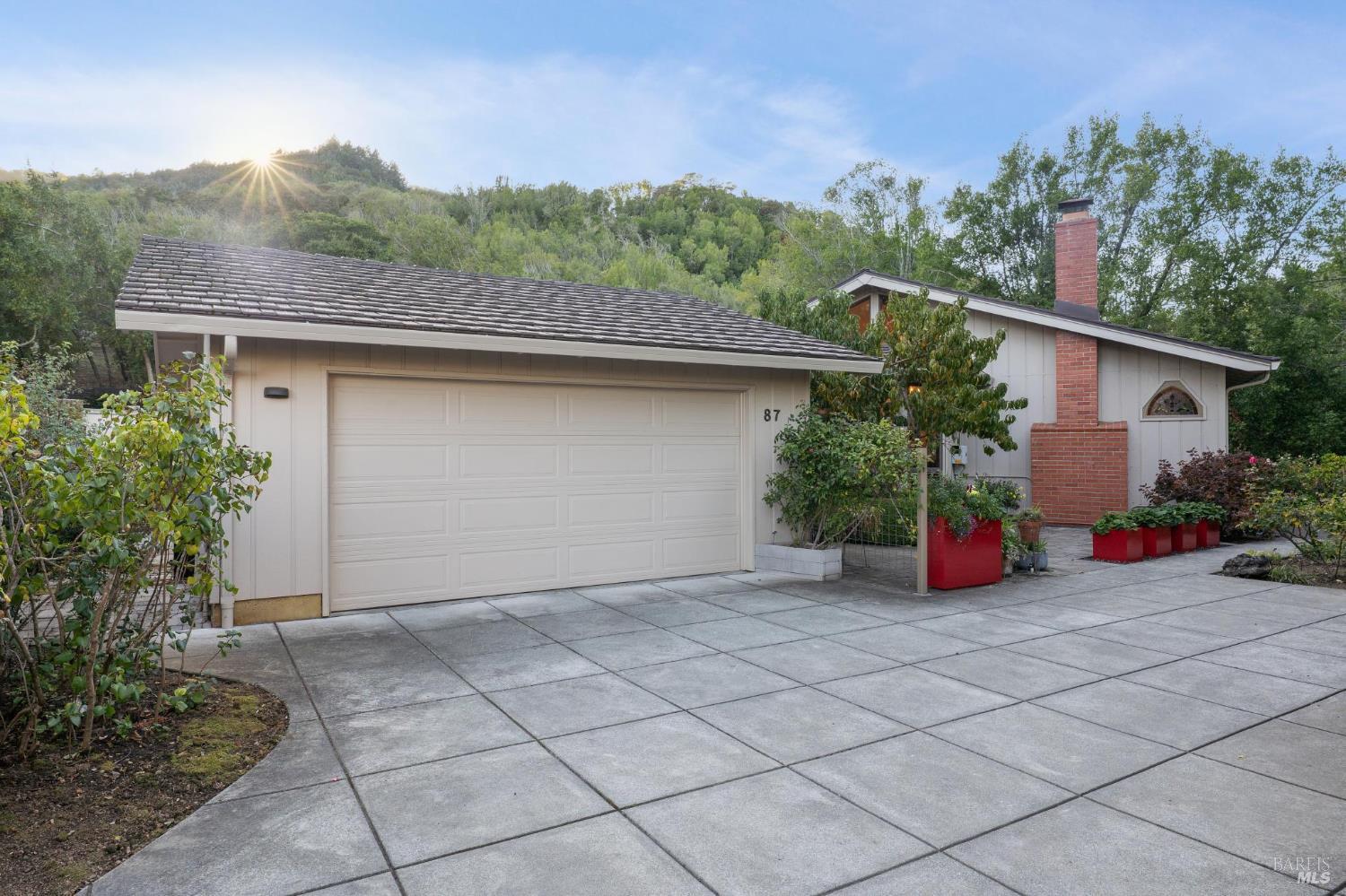 87 Mount Tallac Court