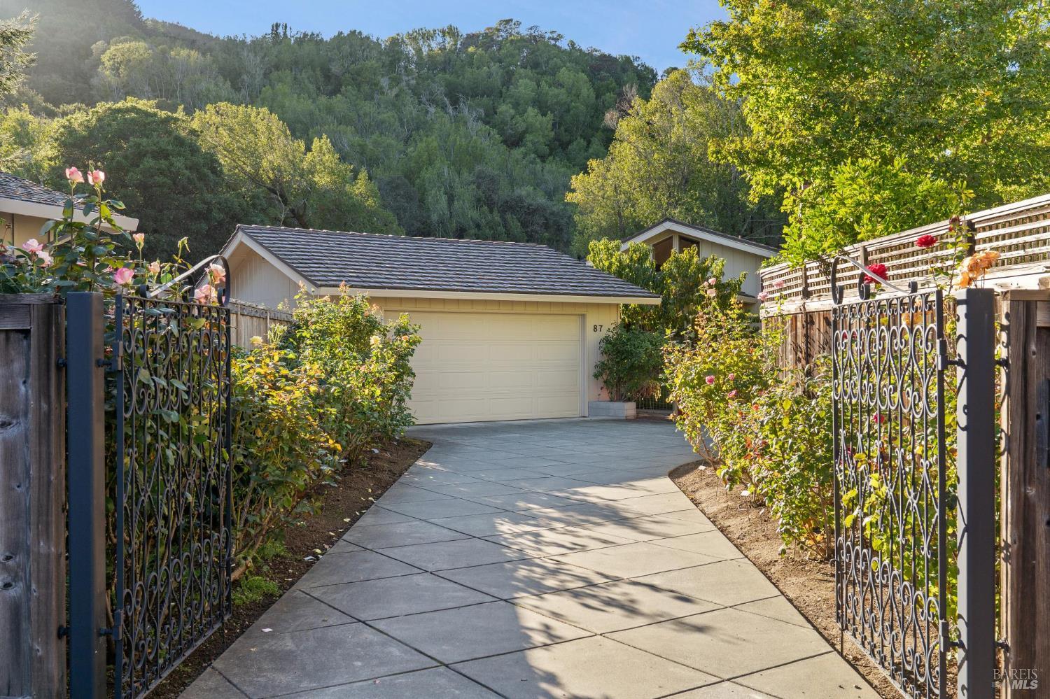 87 Mount Tallac Court