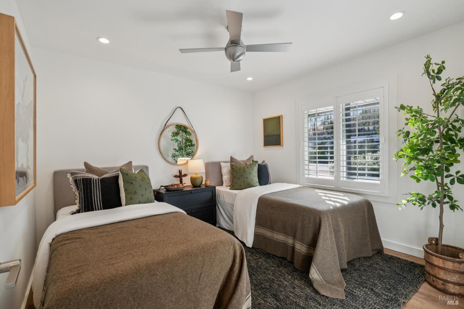 122 Blackfield Drive