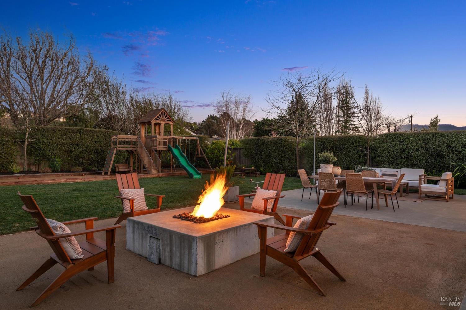 122 Blackfield Drive