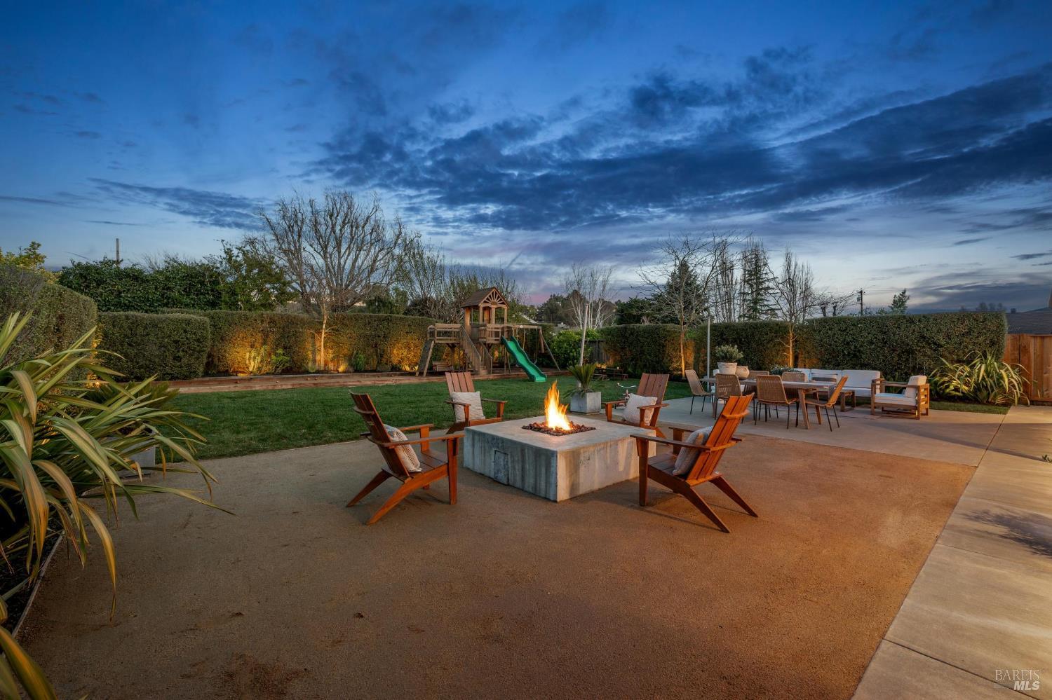 122 Blackfield Drive