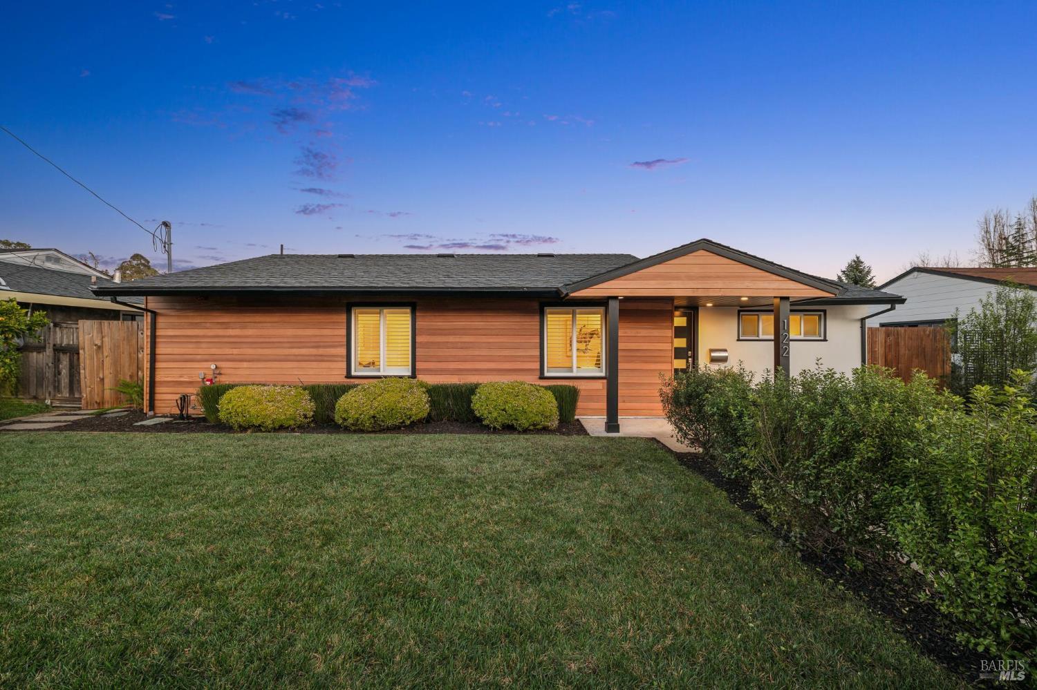 122 Blackfield Drive