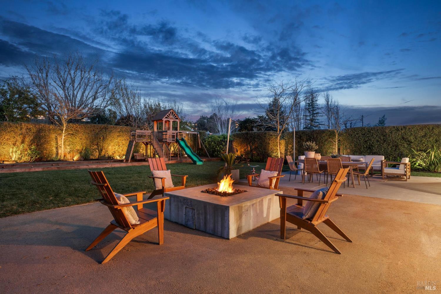 122 Blackfield Drive