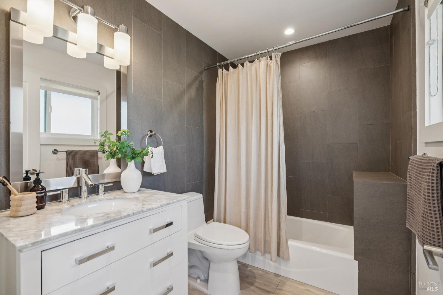 122 Blackfield Drive