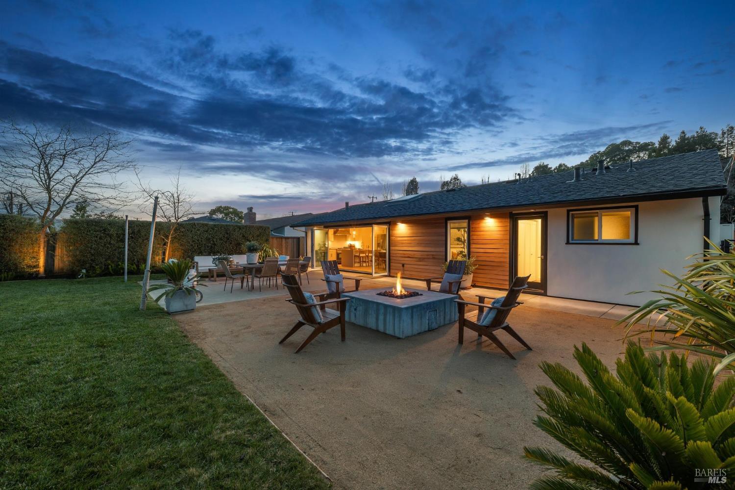 122 Blackfield Drive