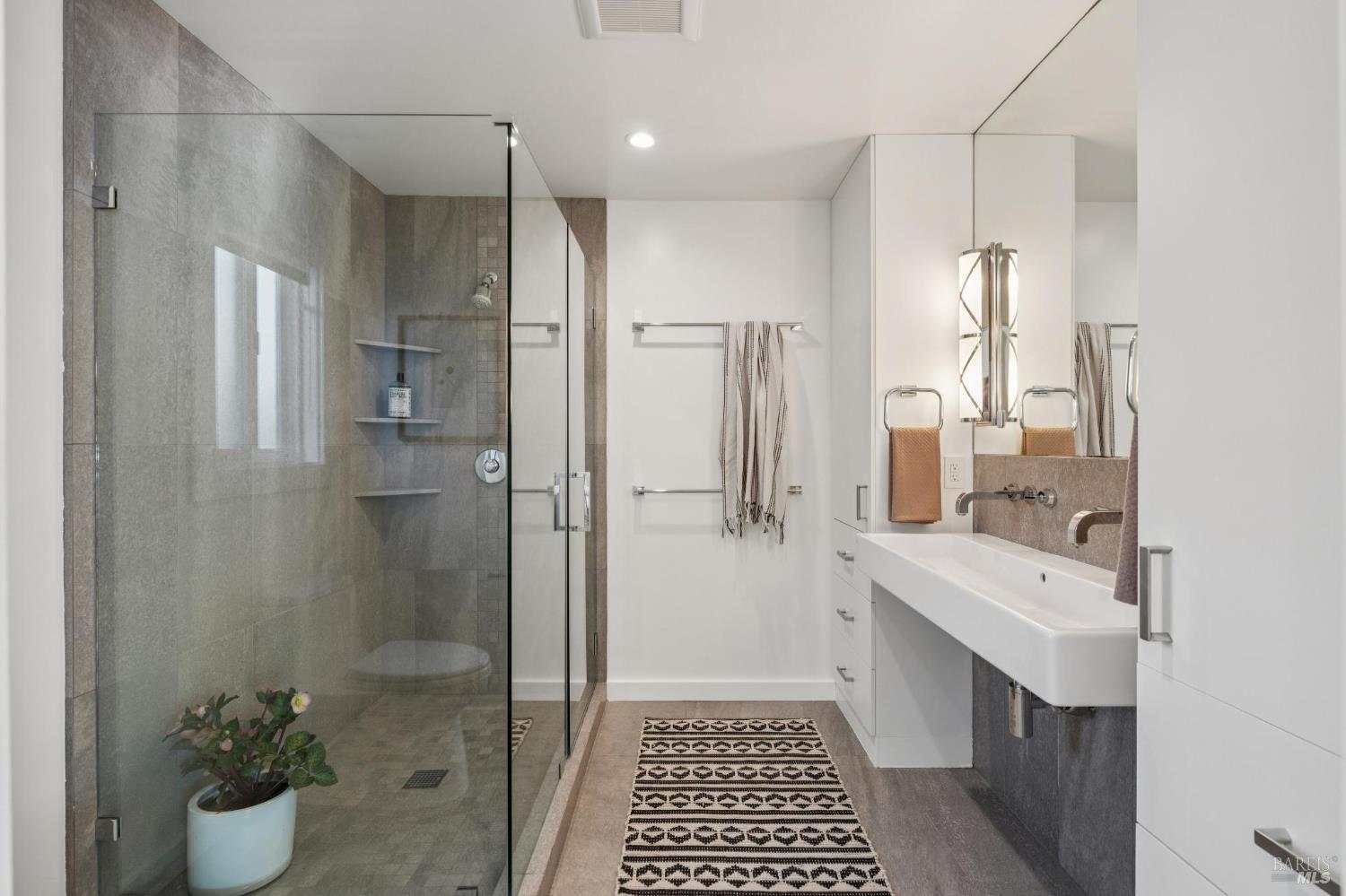 122 Blackfield Drive