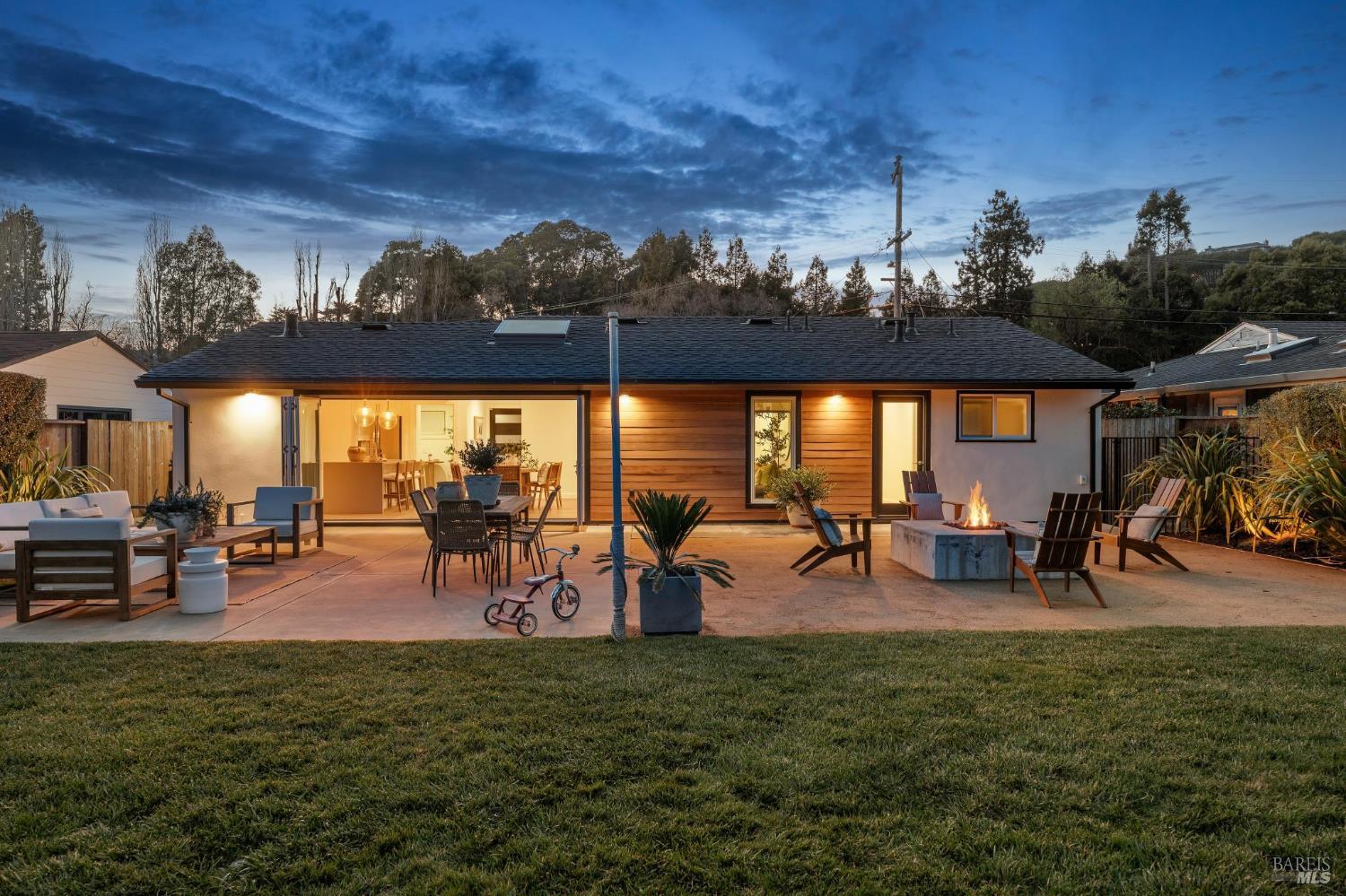 122 Blackfield Drive