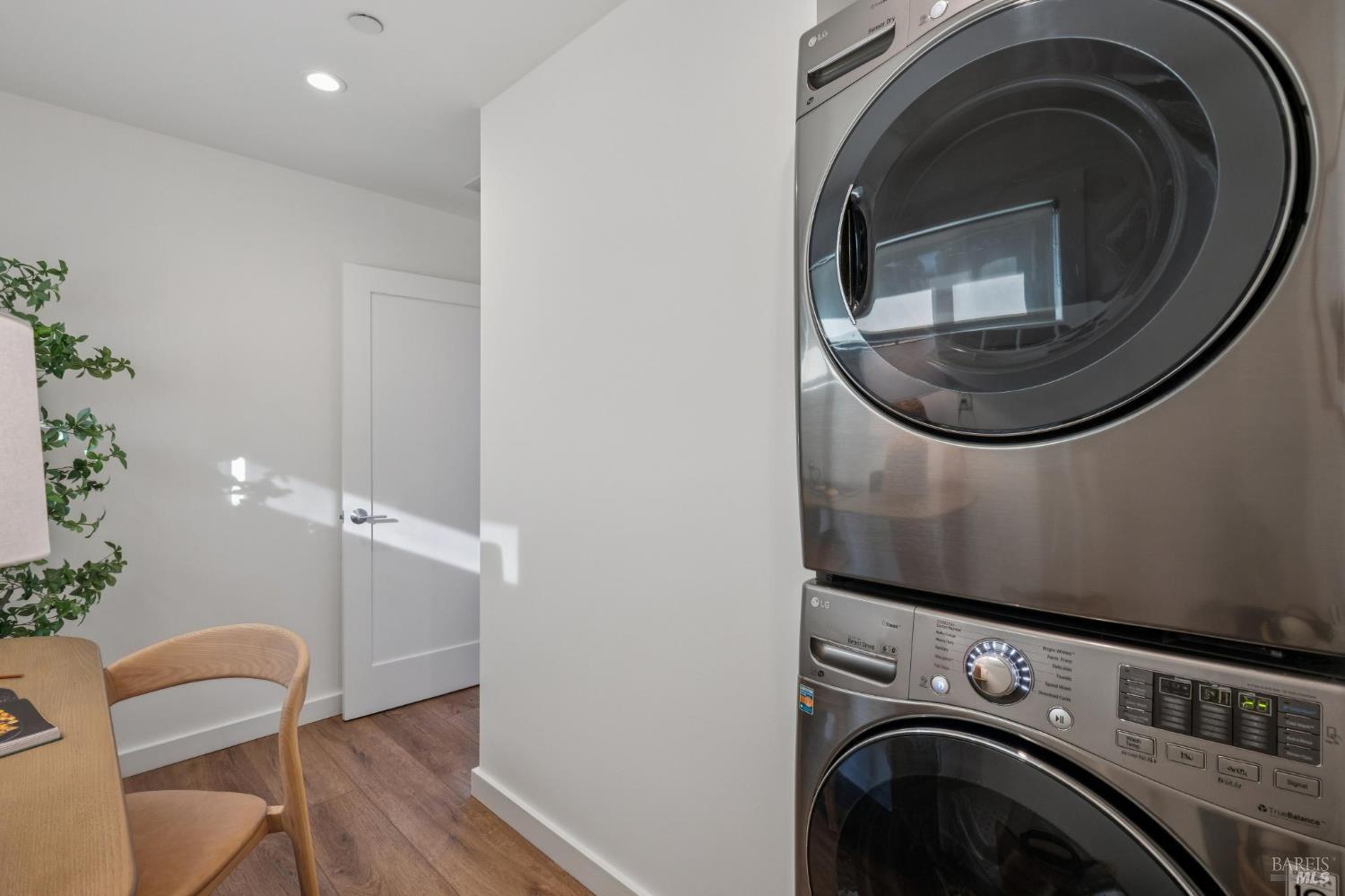 122 Blackfield Drive