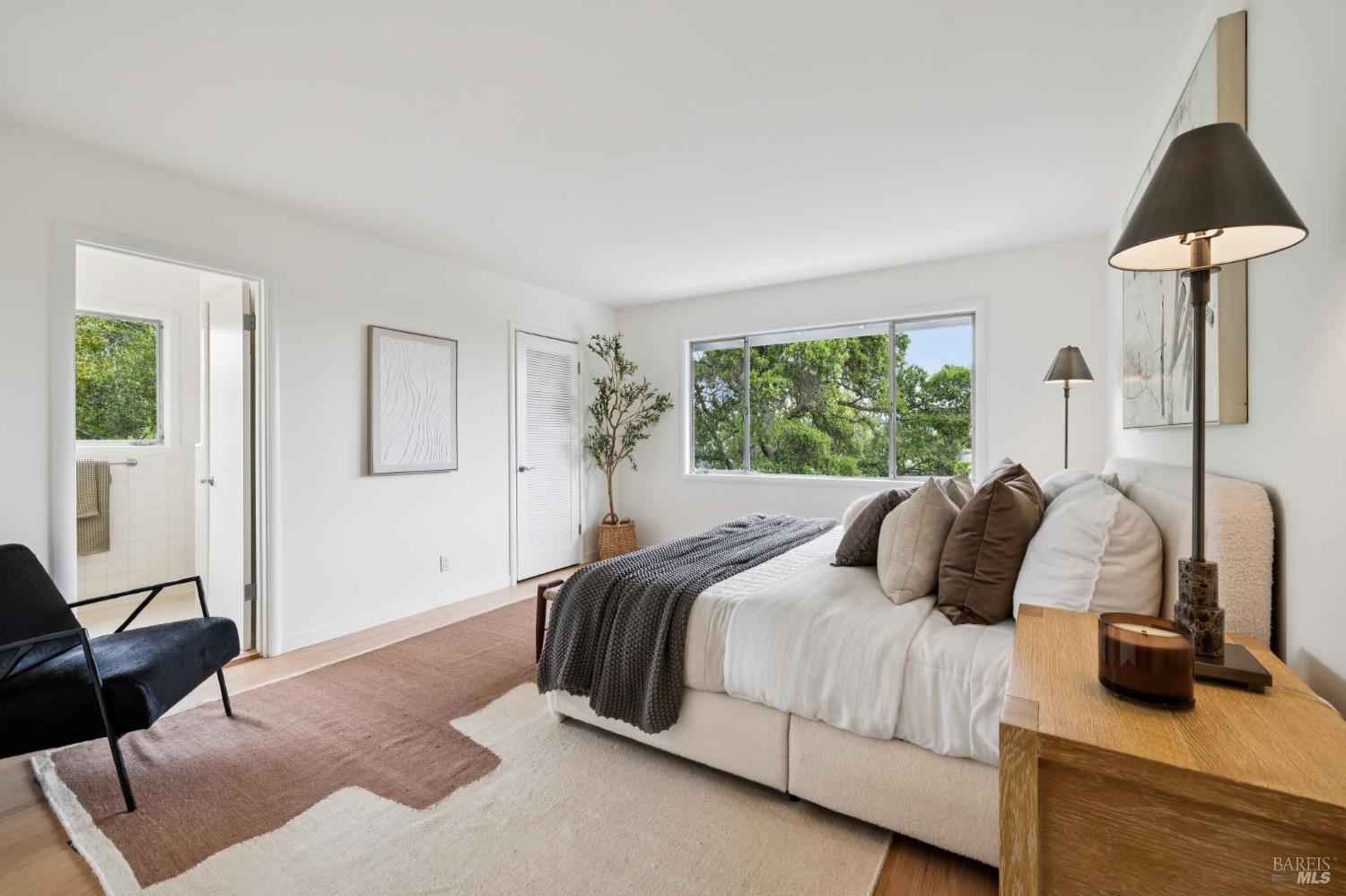 290 Stuyvesant Drive