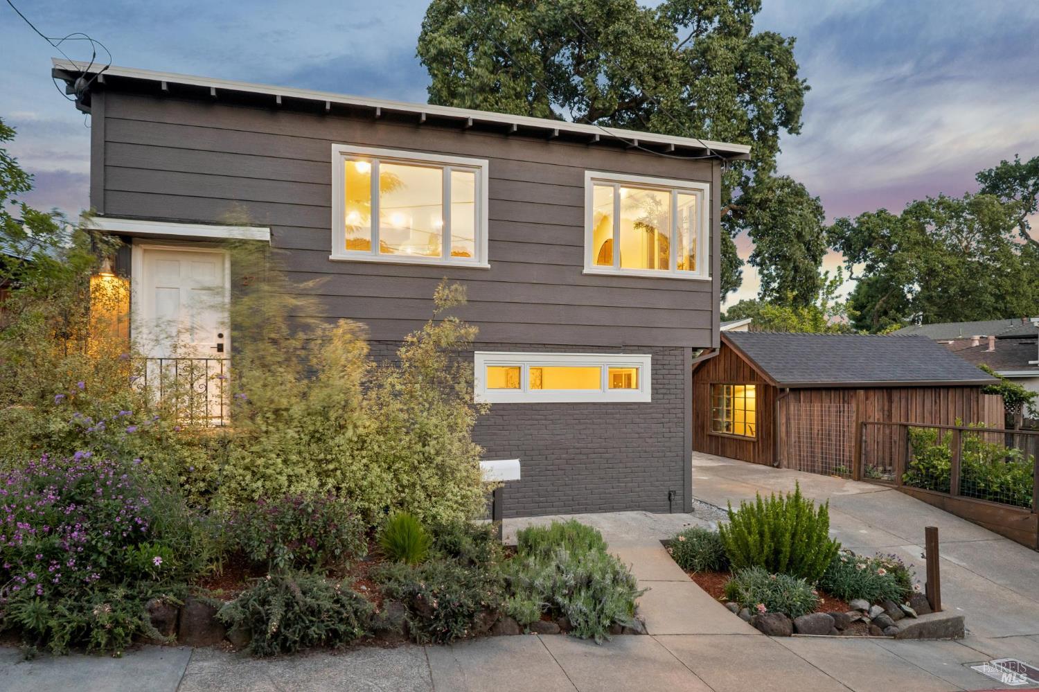 27 Sierra Avenue