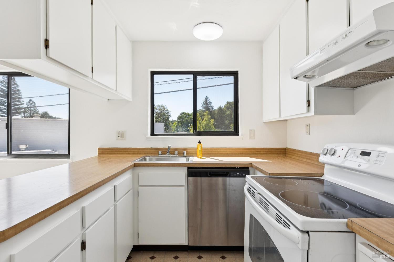 1201-1203 San Anselmo Avenue