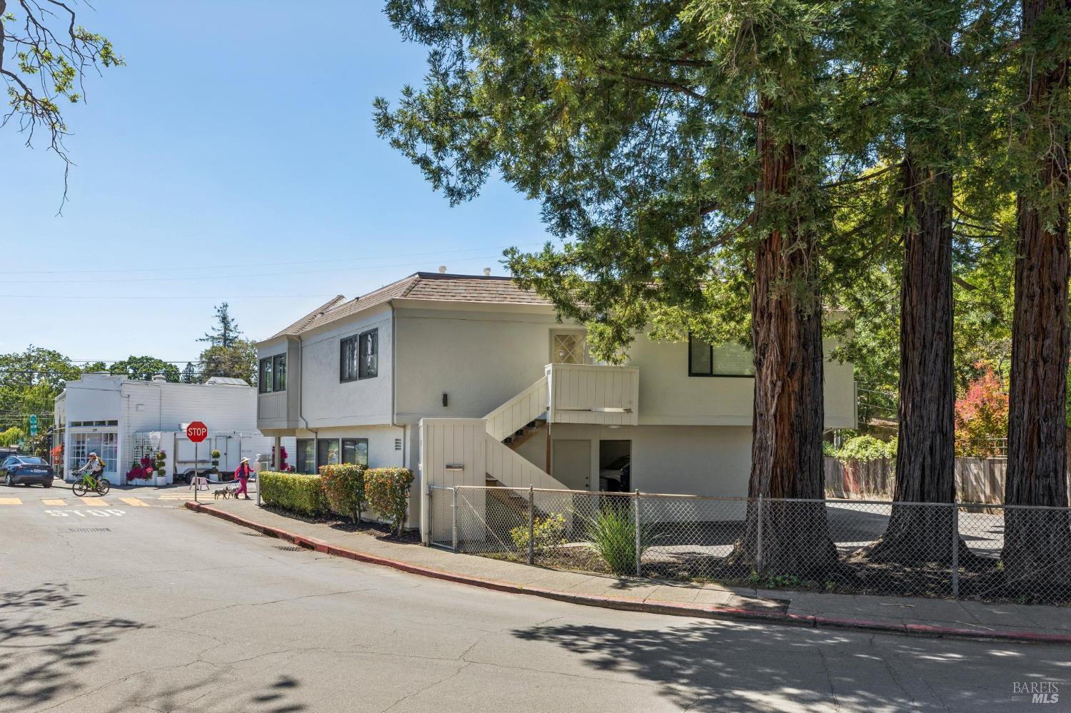 1201-1203 San Anselmo Avenue