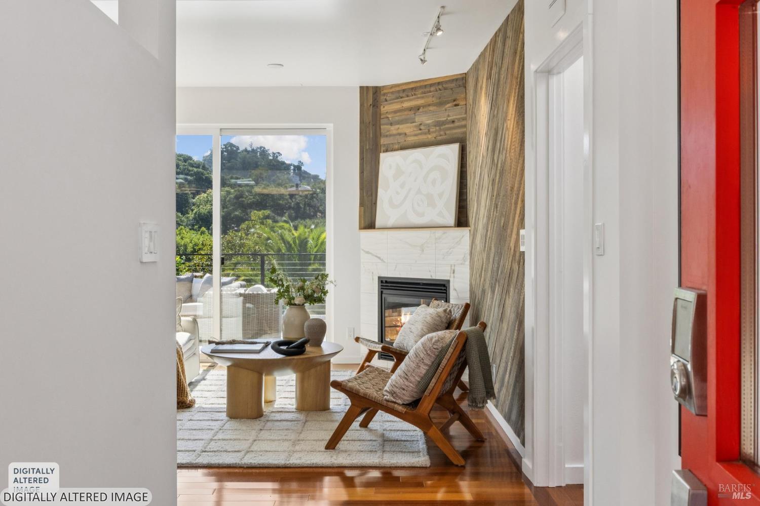 115 Santa Cruz Avenue