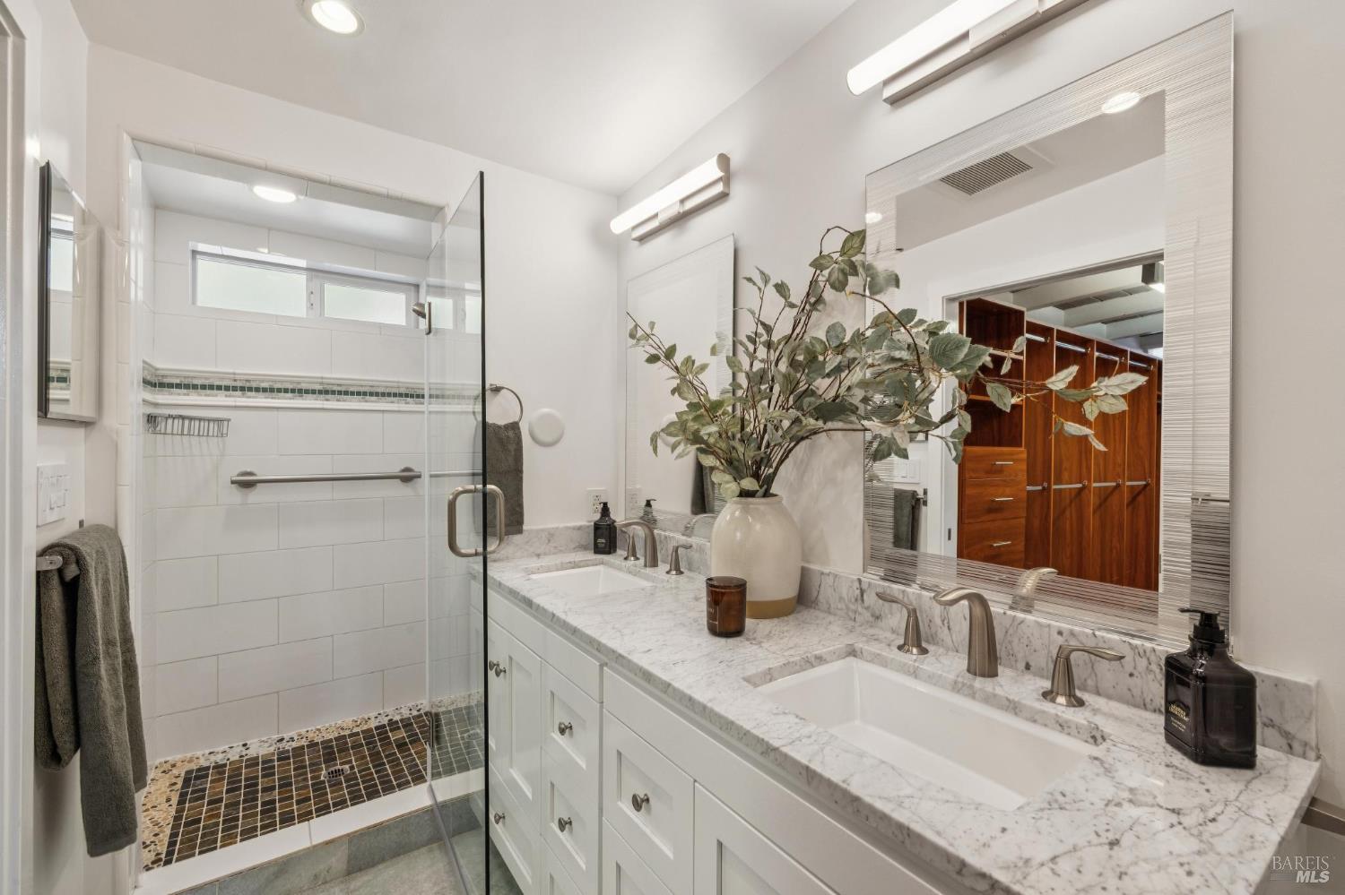 115 Santa Cruz Avenue