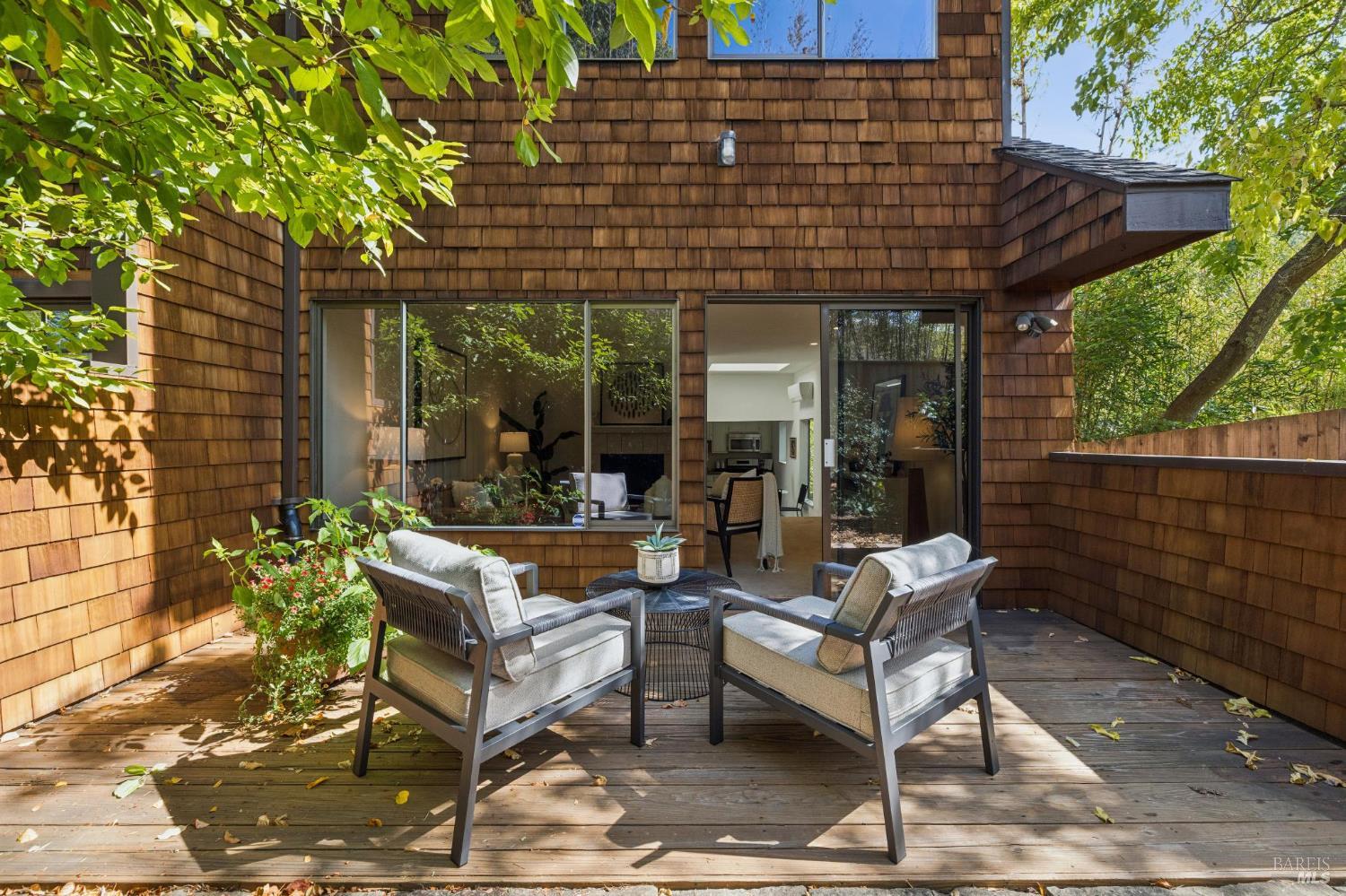 831 Sir Francis Drake Boulevard