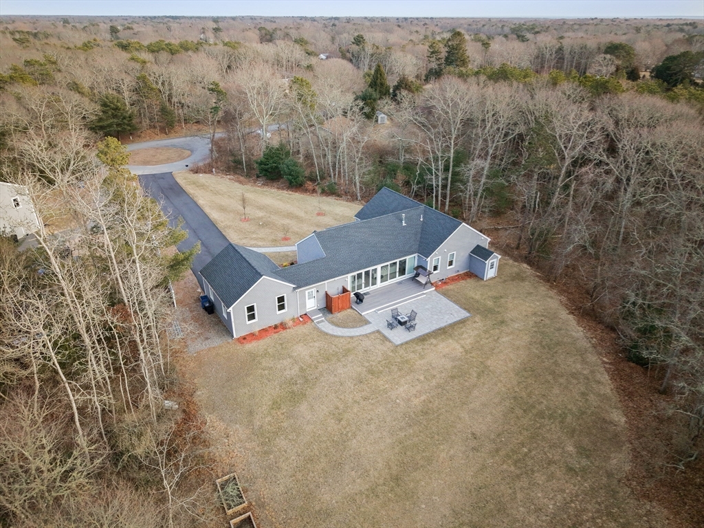10 Whispering Pines Dr