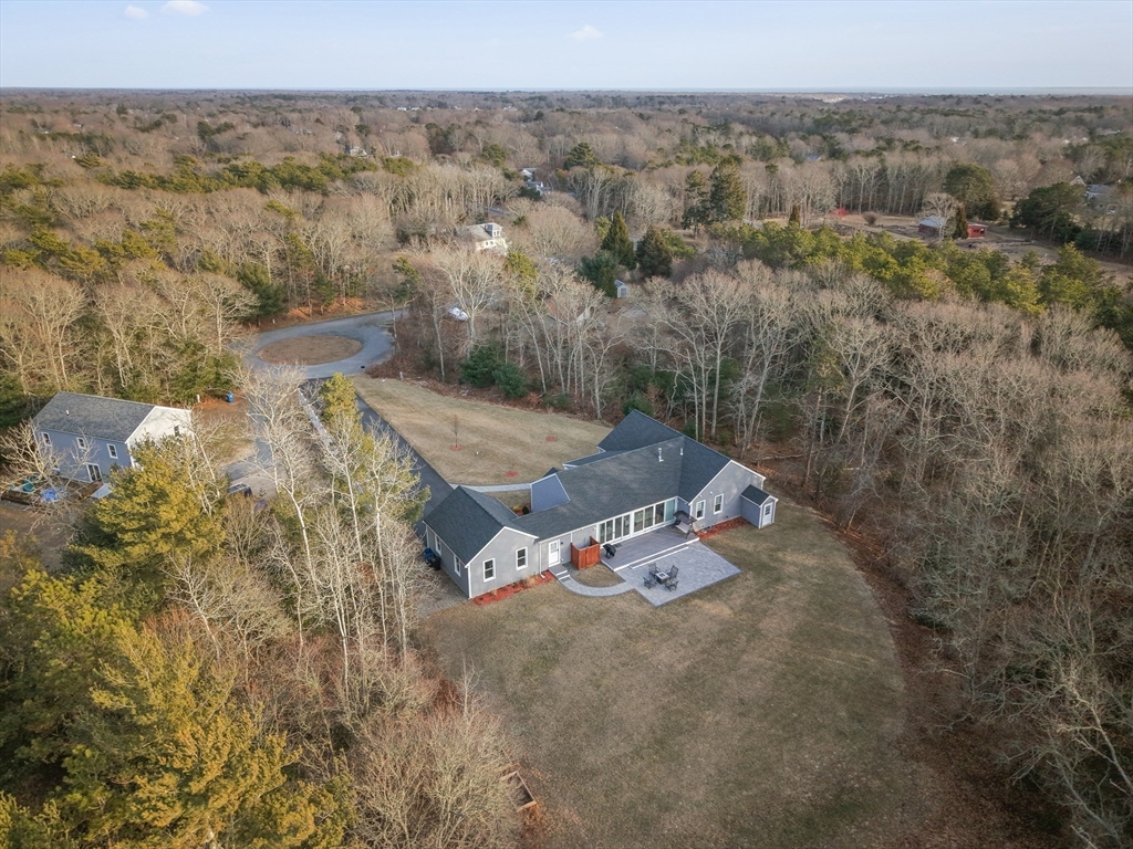 10 Whispering Pines Dr
