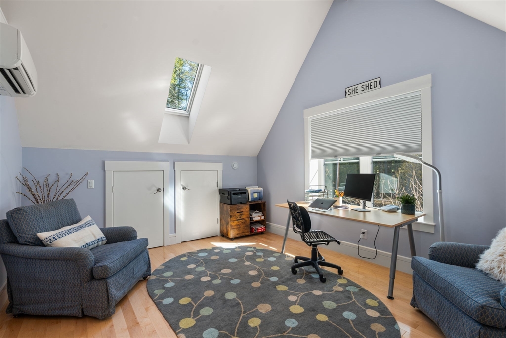 899 Lowell Rd