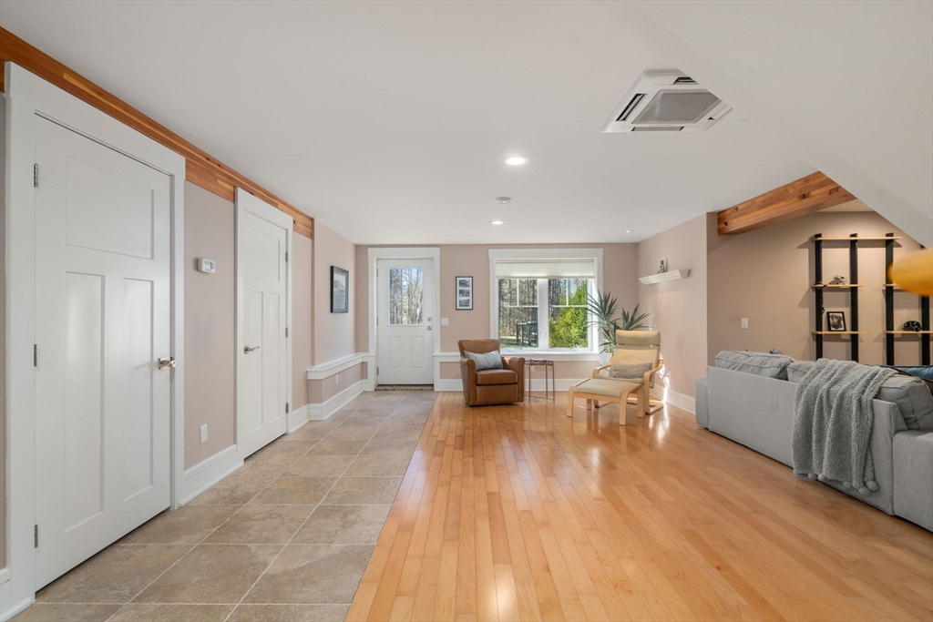 899 Lowell Rd