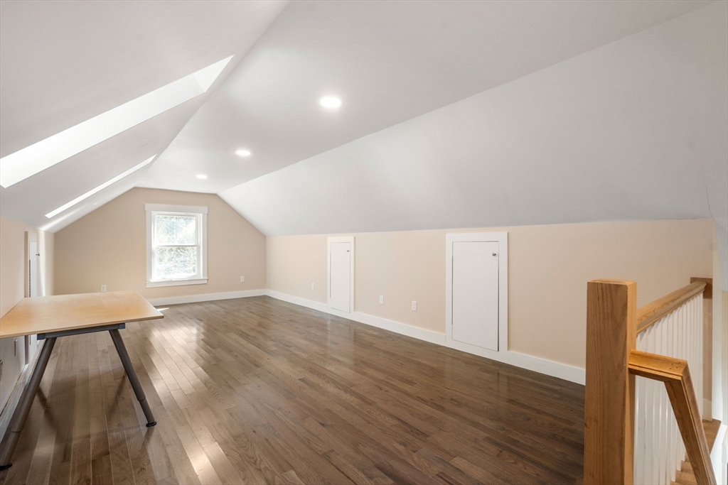 899 Lowell Rd