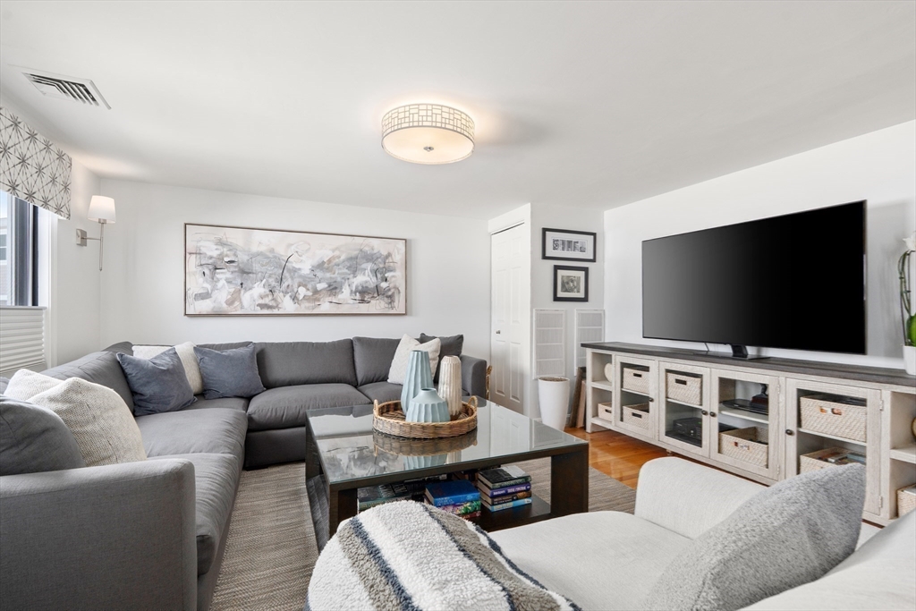 21 Harbourside Rd # 26