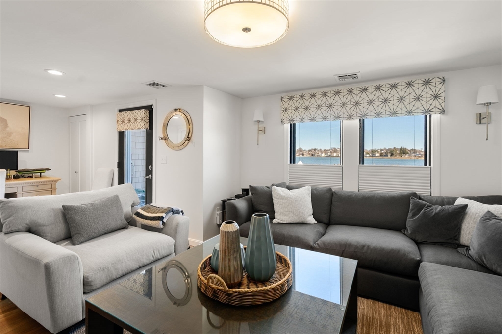 21 Harbourside Rd # 26