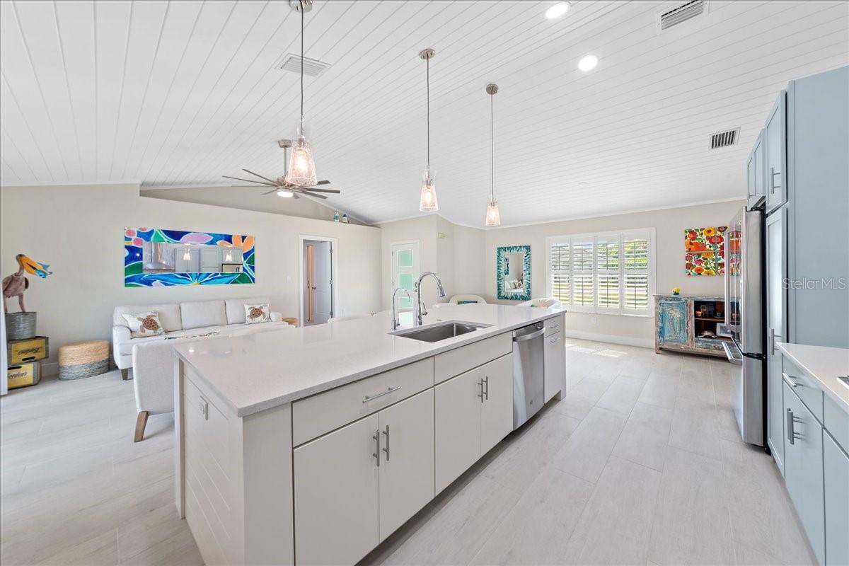 5120 PALM DR