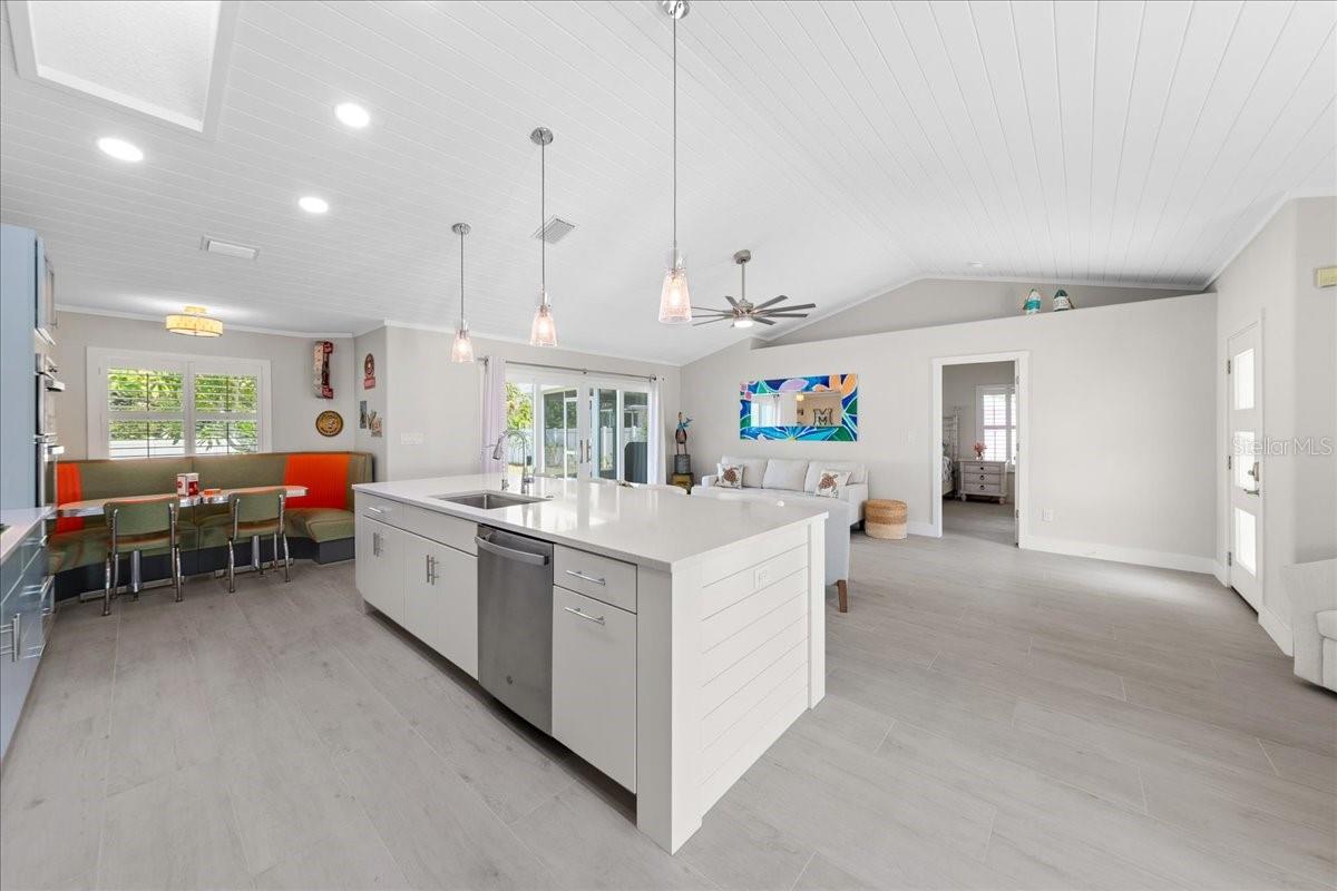 5120 PALM DR