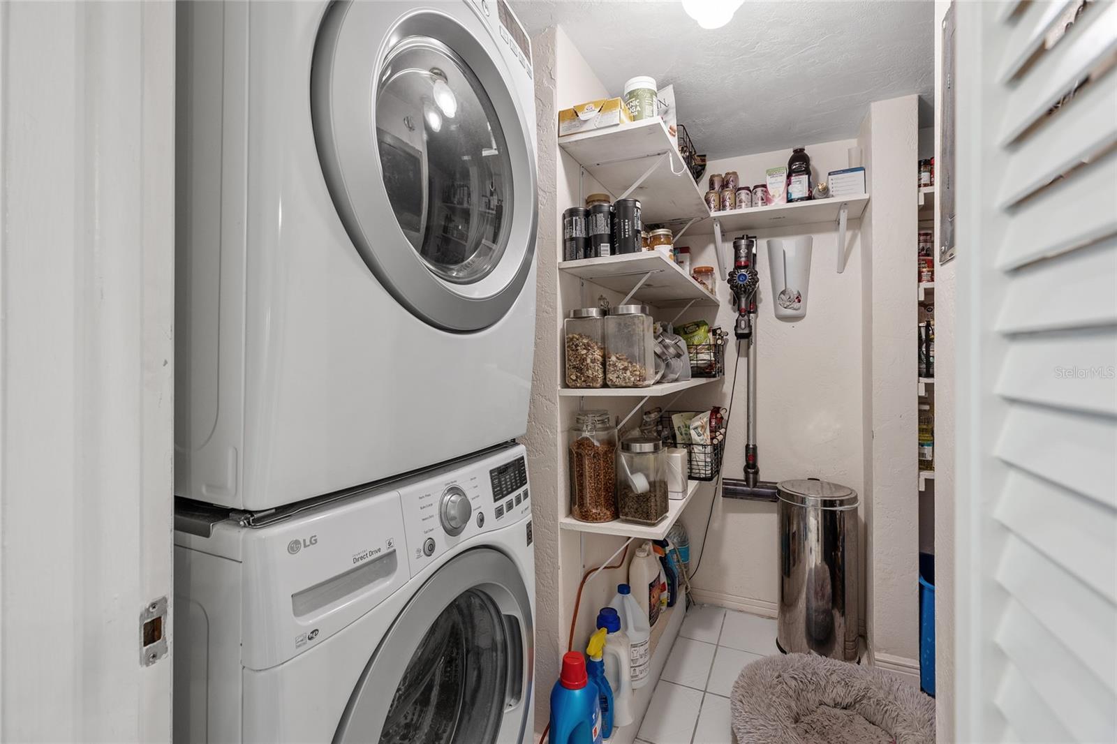 1330 SNELL ISLE BLVD NE #4