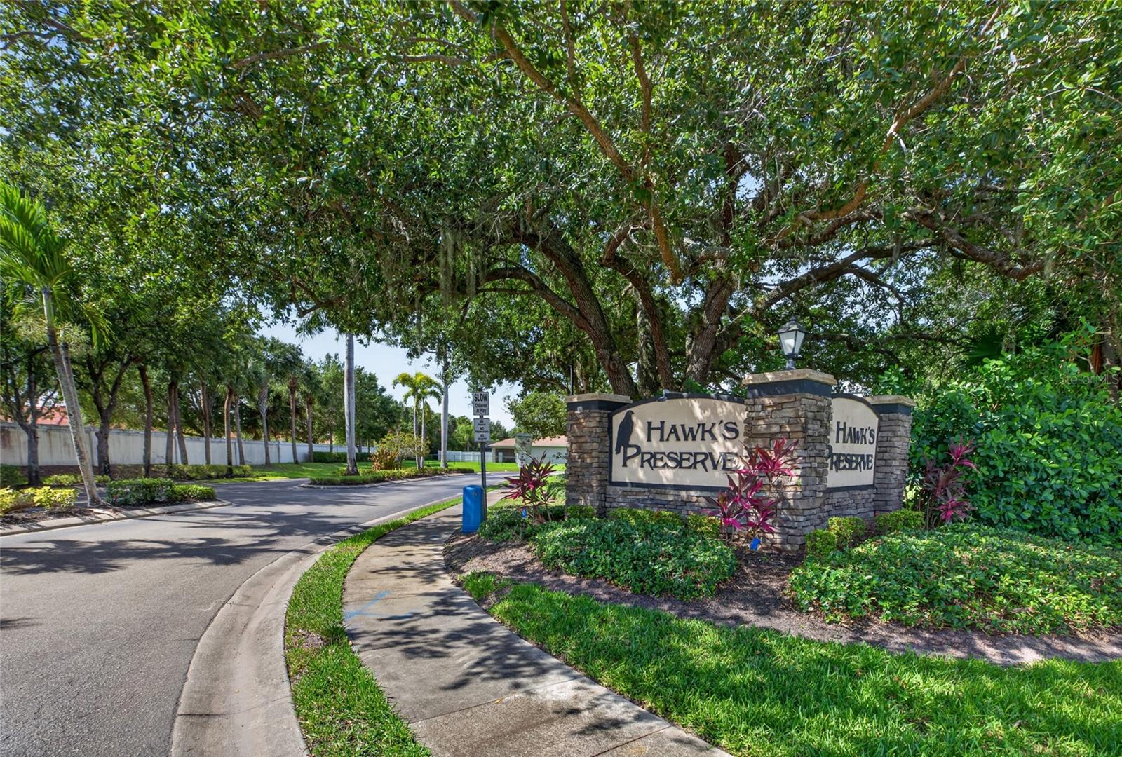 2502 NATURE POINTE LOOP