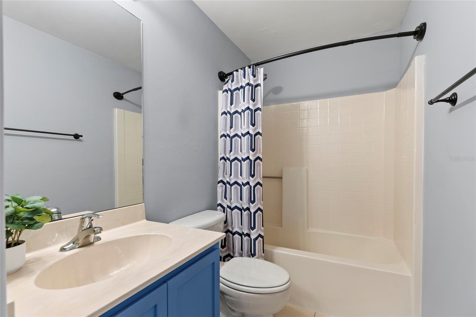 2502 NATURE POINTE LOOP