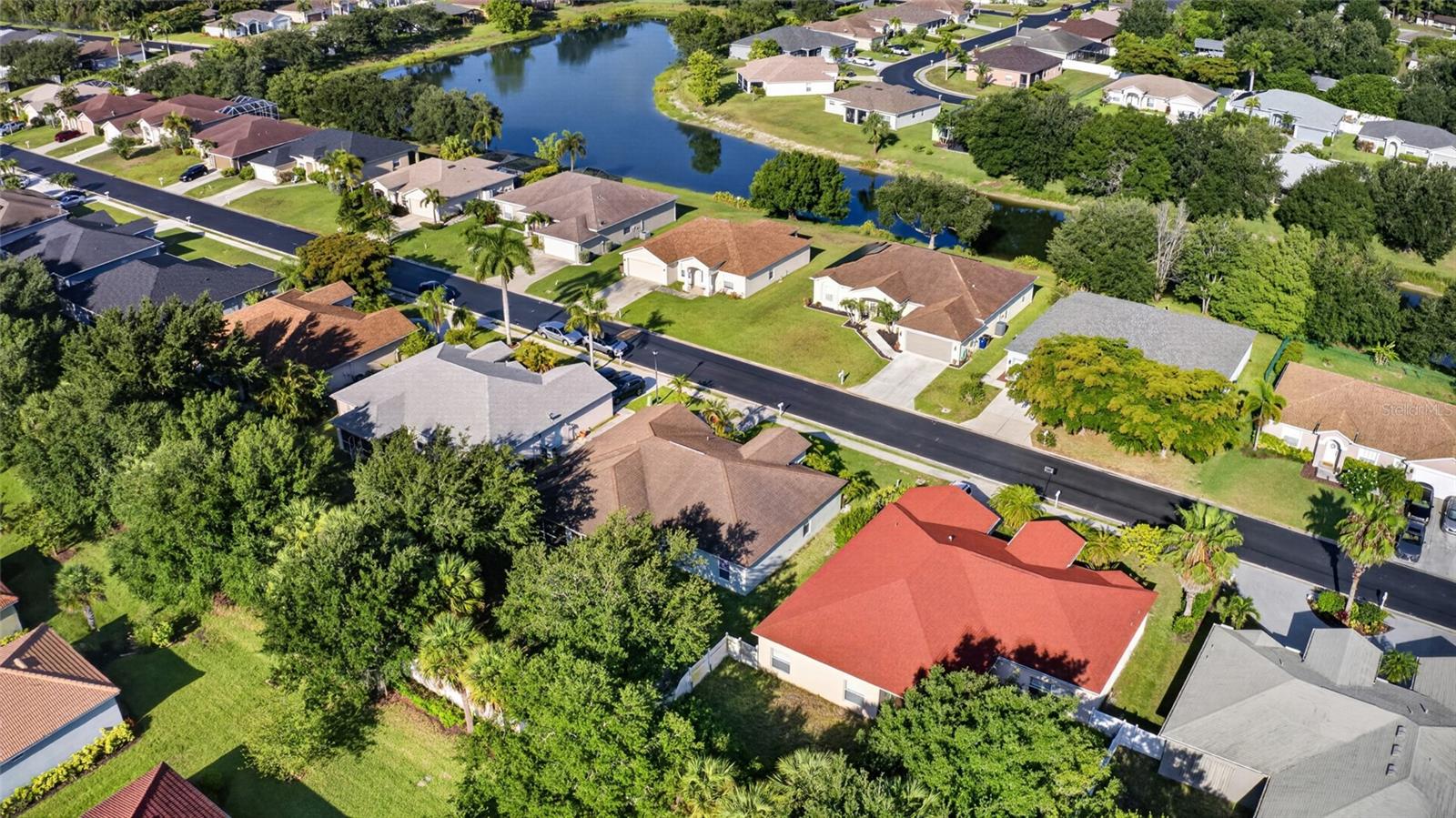 2502 NATURE POINTE LOOP