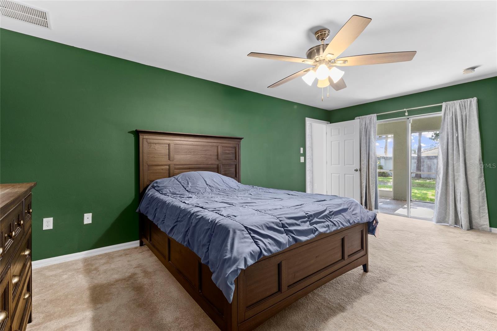 2502 NATURE POINTE LOOP